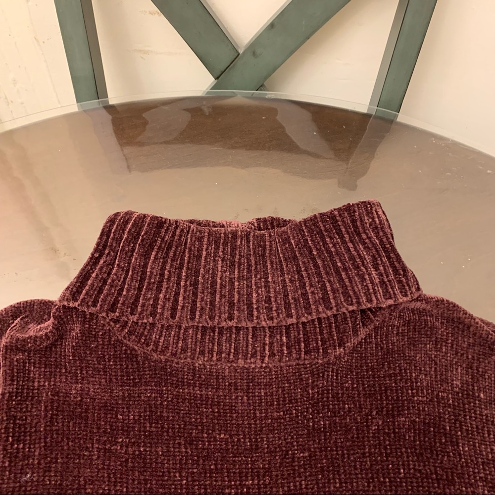 Sweater - Picture 7 of 10